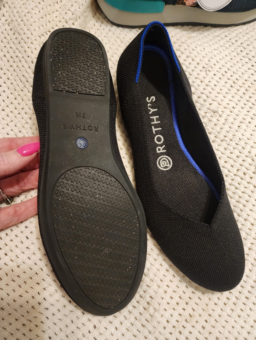 rothys size 7.5 flats - Picture 2 of 3